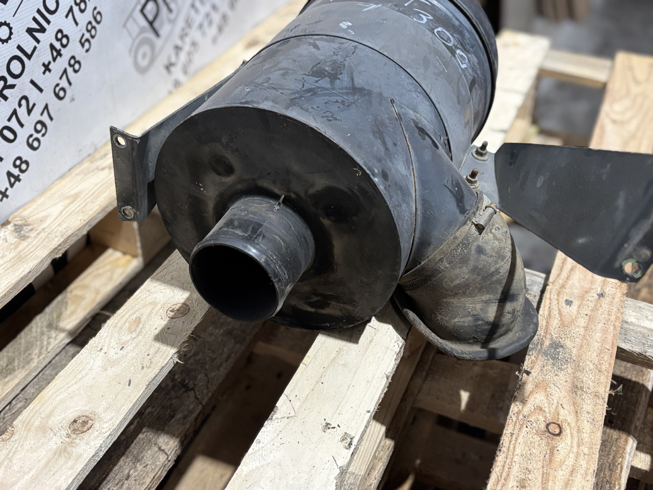 Fendt 309 Obudowa Filtra Powietrza - Filtro de aire para Maquinaria agrícola: foto 3 Fendt 309 Obudowa Filtra Powietrza - Filtro de aire para Maquinaria agrícola: foto 3