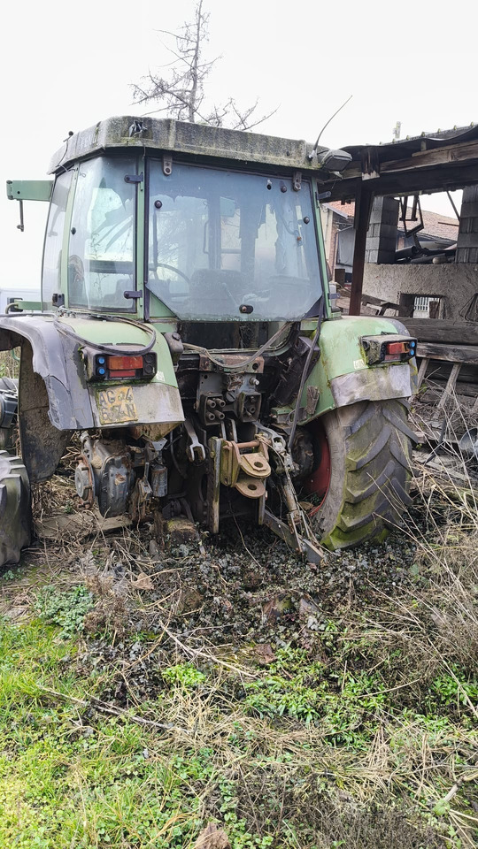 Fendt 309 - na części - błotniki - Carrocería y exterior para Tractor: foto 1 Fendt 309 - na części - błotniki - Carrocería y exterior para Tractor: foto 1