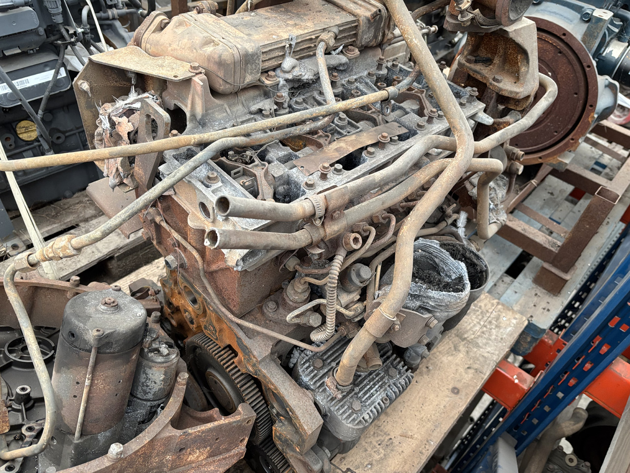 Fendt 412 Vario Silnik Blok Kolektor Tłok Tryb Kołnierz CZĘŚCI 04295177R 404200101140 - Motor y piezas para Maquinaria agrícola: foto 5 Fendt 412 Vario Silnik Blok Kolektor Tłok Tryb Kołnierz CZĘŚCI 04295177R 404200101140 - Motor y piezas para Maquinaria agrícola: foto 5