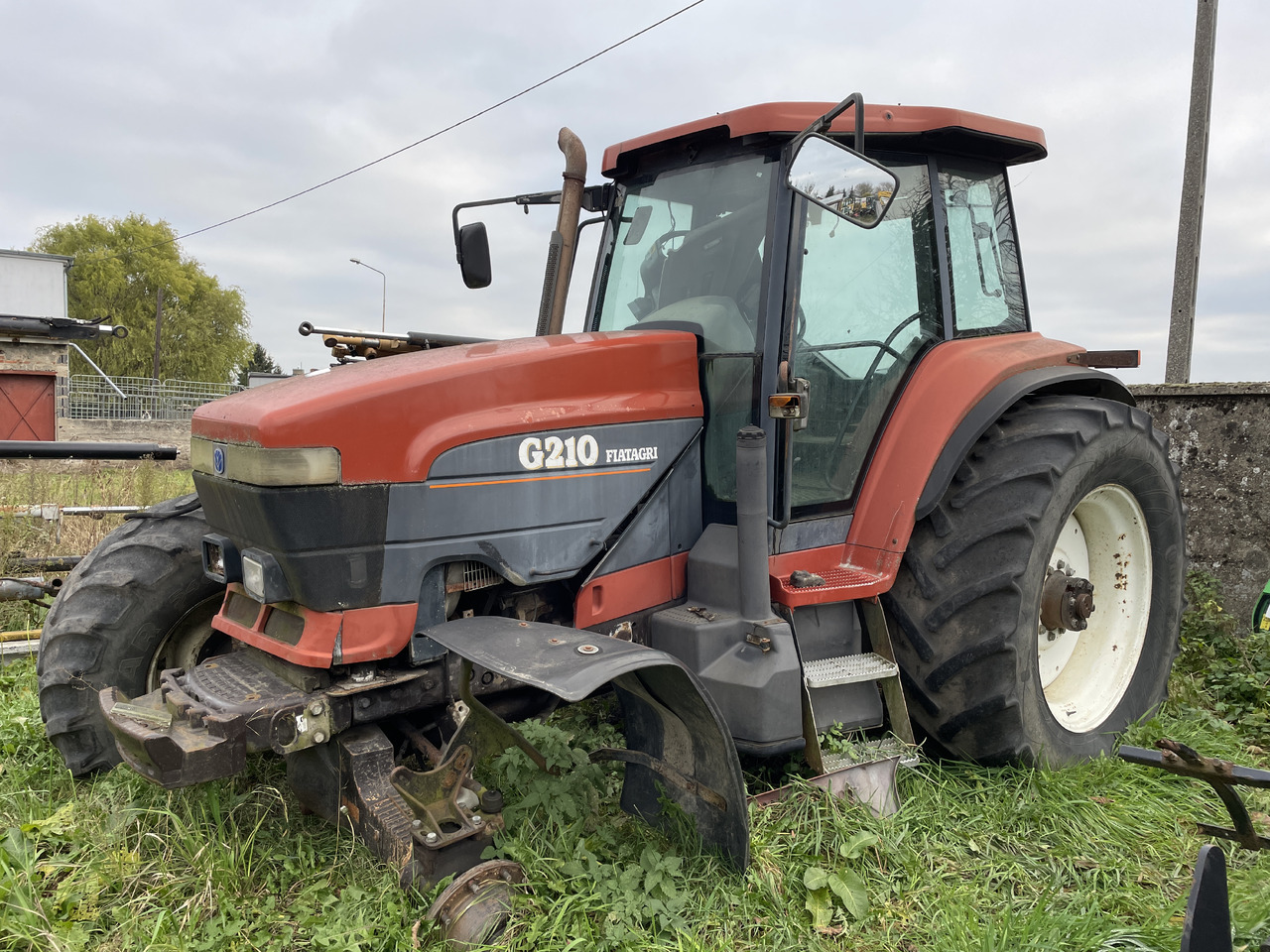 Fiat Agri G210 - części - kabina drzwi szyby maska błotniki - Puerta y piezas para Maquinaria agrícola: foto 1 Fiat Agri G210 - części - kabina drzwi szyby maska błotniki - Puerta y piezas para Maquinaria agrícola: foto 1