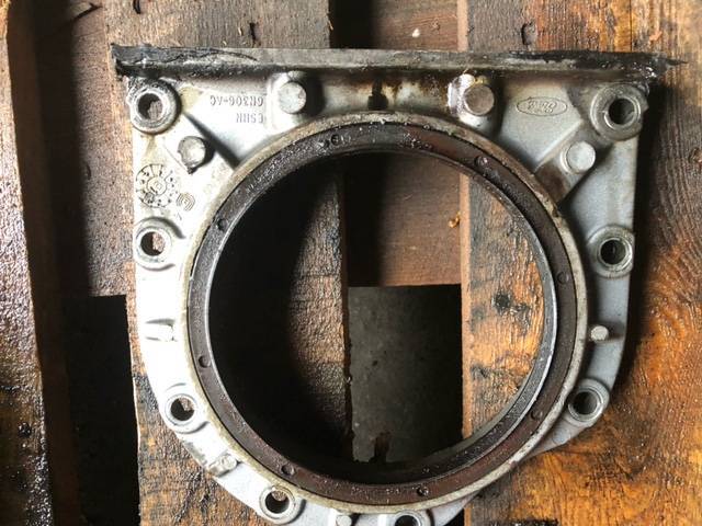 Ford TW Ford fonn-6015-DA - Obudowa Rozrządu - Motor y piezas para Maquinaria agrícola: foto 1 Ford TW Ford fonn-6015-DA - Obudowa Rozrządu - Motor y piezas para Maquinaria agrícola: foto 1