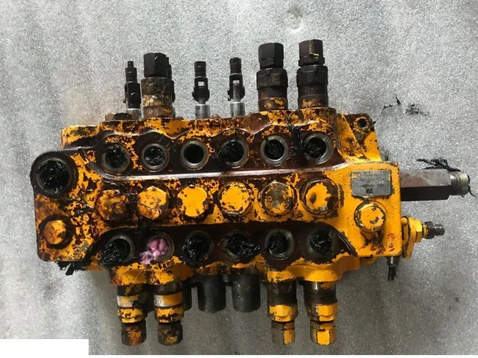 JCB 3cx Rozdzielacz - Tył - Válvula hidráulica para Retroexcavadora: foto 1 JCB 3cx Rozdzielacz - Tył - Válvula hidráulica para Retroexcavadora: foto 1