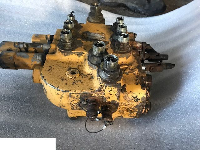 JCB 4cx - Rozdzielacz Przedni - Válvula hidráulica para Retroexcavadora: foto 5 JCB 4cx - Rozdzielacz Przedni - Válvula hidráulica para Retroexcavadora: foto 5