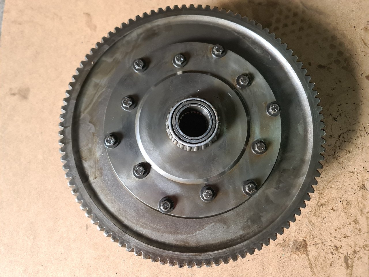 John Deere 4650, 4850 Bęben Sprzęgła WOM Sprzęgło Bieg R70932 AR95409 R71231 - Embrague y piezas para Maquinaria agrícola: foto 4 John Deere 4650, 4850 Bęben Sprzęgła WOM Sprzęgło Bieg R70932 AR95409 R71231 - Embrague y piezas para Maquinaria agrícola: foto 4