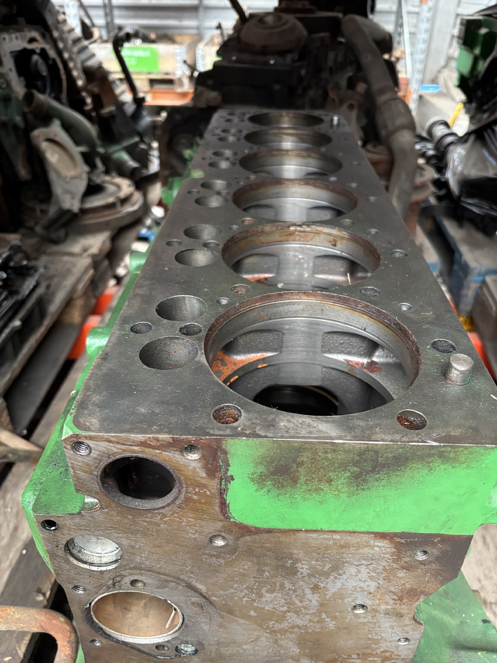John Deere 6068HL504 Blok Silnika DZ104575 - Bloque de cilindros para Maquinaria agrícola: foto 3 John Deere 6068HL504 Blok Silnika DZ104575 - Bloque de cilindros para Maquinaria agrícola: foto 3