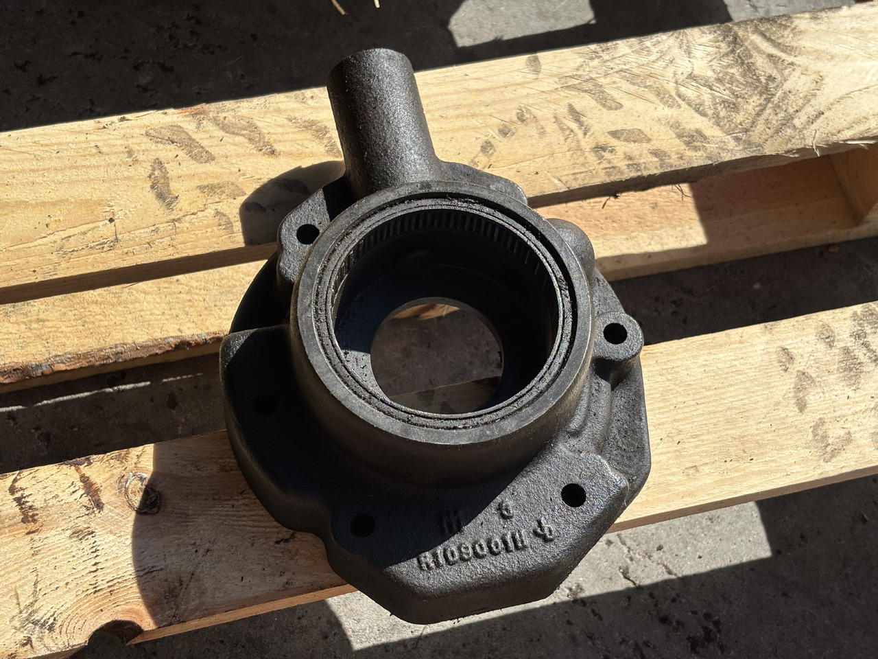 John Deere 6110 6130 6810 6910 7530 Obudowa Pompy Oleju Olejowej R109001 AL239894 - Bomba de aceite para Maquinaria agrícola: foto 1 John Deere 6110 6130 6810 6910 7530 Obudowa Pompy Oleju Olejowej R109001 AL239894 - Bomba de aceite para Maquinaria agrícola: foto 1
