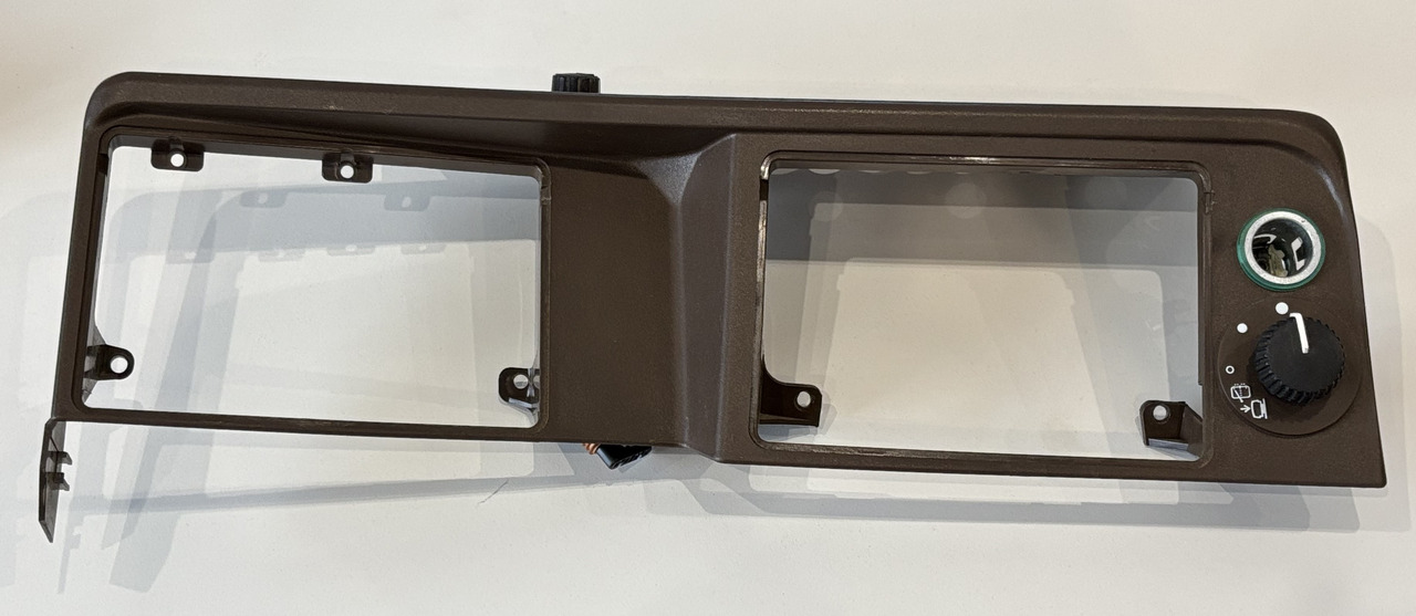 John Deere 6110 6210 Obudowa Ramka Mocowanie L165832 - Cabina e interior para Maquinaria agrícola: foto 1 John Deere 6110 6210 Obudowa Ramka Mocowanie L165832 - Cabina e interior para Maquinaria agrícola: foto 1