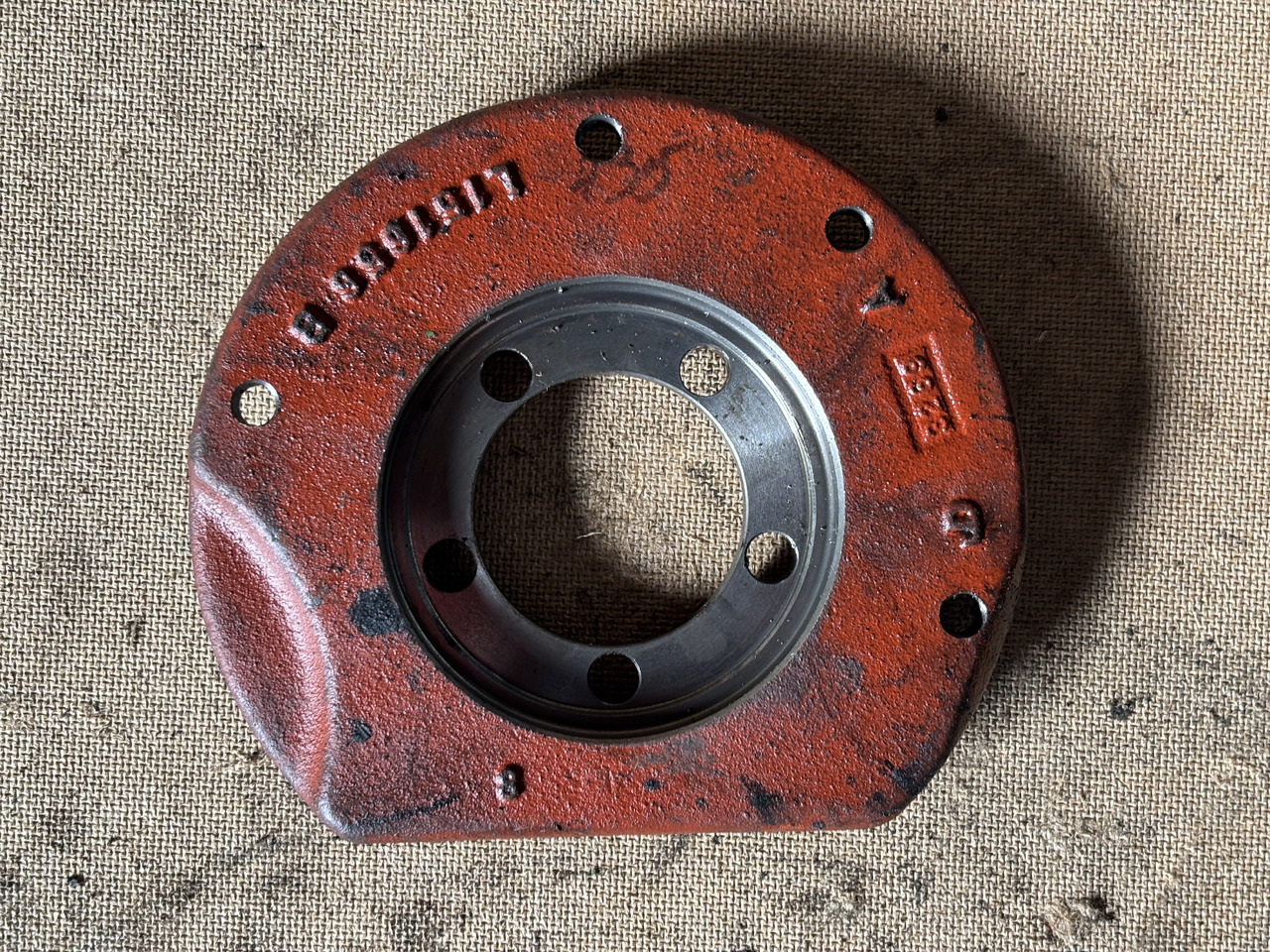John Deere 6130 6230 6405 7220 Obudowa Łożyska L151656 - Cojinete de motor para Maquinaria agrícola: foto 1 John Deere 6130 6230 6405 7220 Obudowa Łożyska L151656 - Cojinete de motor para Maquinaria agrícola: foto 1