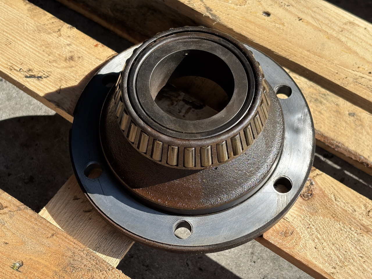 John Deere 6170 6195 7430 7530 Obudowa Łożyska R93890 - Transmisión para Maquinaria agrícola: foto 2 John Deere 6170 6195 7430 7530 Obudowa Łożyska R93890 - Transmisión para Maquinaria agrícola: foto 2
