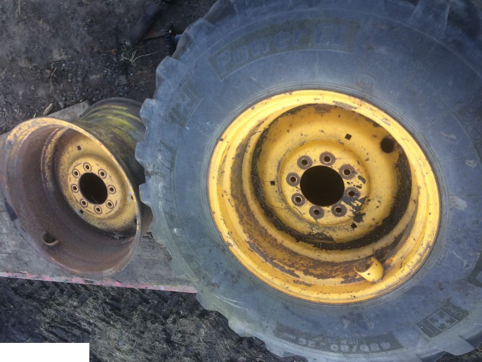 Koło - felga tylna koparko ładowarka Massey Ferguson Fermec , Terex , Rozmiar 480/80-26 - Llanta para Maquinaria agrícola: foto 2 Koło - felga tylna koparko ładowarka Massey Ferguson Fermec , Terex , Rozmiar 480/80-26 - Llanta para Maquinaria agrícola: foto 2