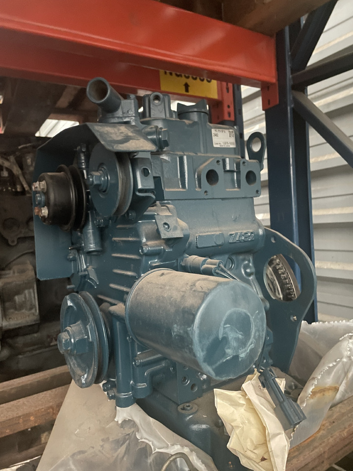 Kubota Z482 - pokrywa zaworów miska olejowa rozrusznik alternator - Motor y piezas para Maquinaria de construcción: foto 1 Kubota Z482 - pokrywa zaworów miska olejowa rozrusznik alternator - Motor y piezas para Maquinaria de construcción: foto 1