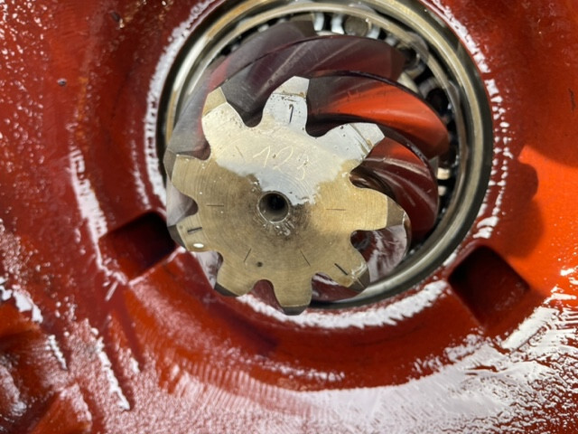 Liebherr L544 atak talerz 9:35 , ZF AP-409/DK , ZF4460366063 - Diferencial para Maquinaria de construcción: foto 2 Liebherr L544 atak talerz 9:35 , ZF AP-409/DK , ZF4460366063 - Diferencial para Maquinaria de construcción: foto 2