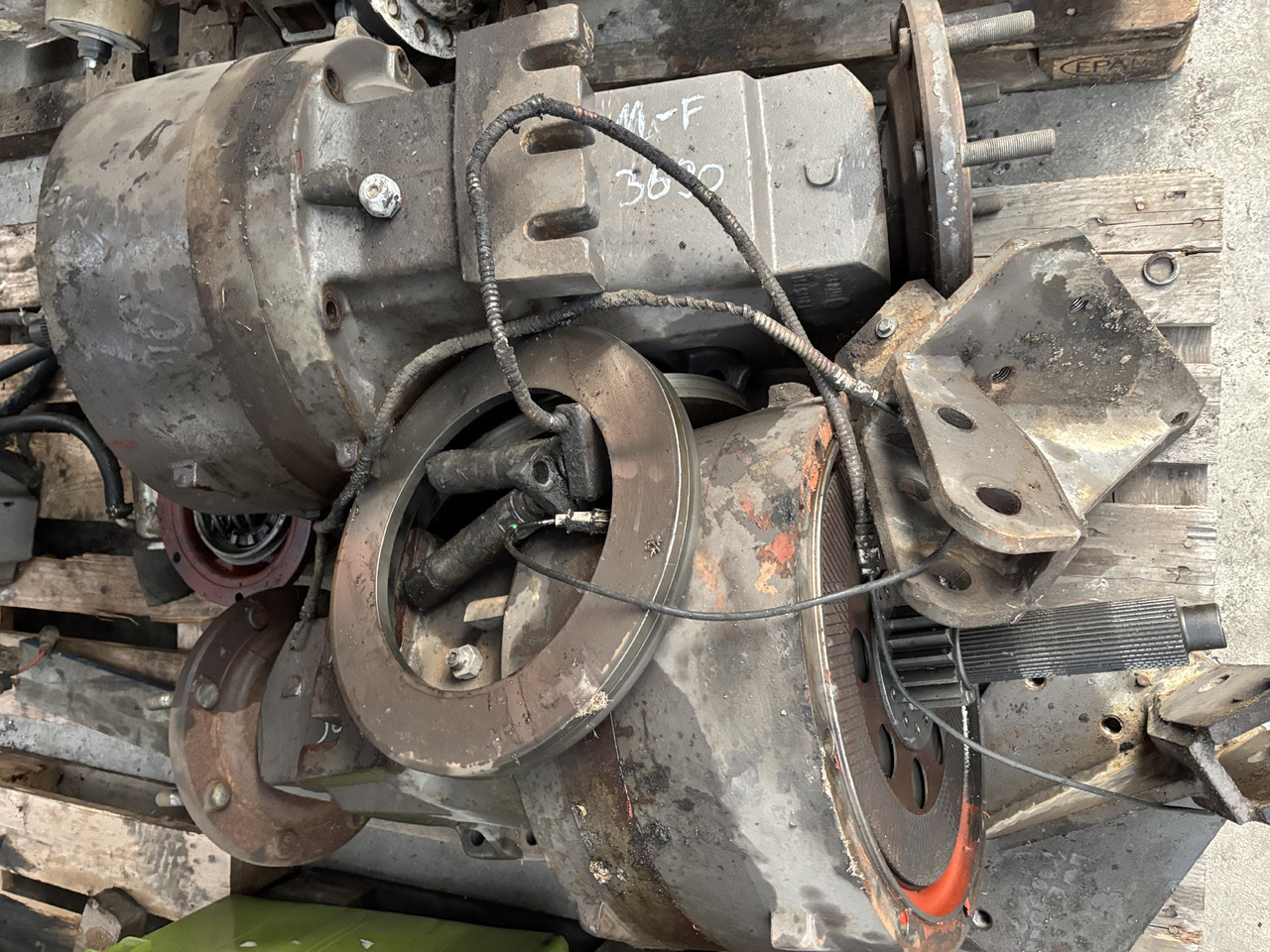 Massey Ferguson 3690 Obudowa Hamulca Tylnego Prawa 3616544M2 - Accesorio de freno para Maquinaria agrícola: foto 5 Massey Ferguson 3690 Obudowa Hamulca Tylnego Prawa 3616544M2 - Accesorio de freno para Maquinaria agrícola: foto 5