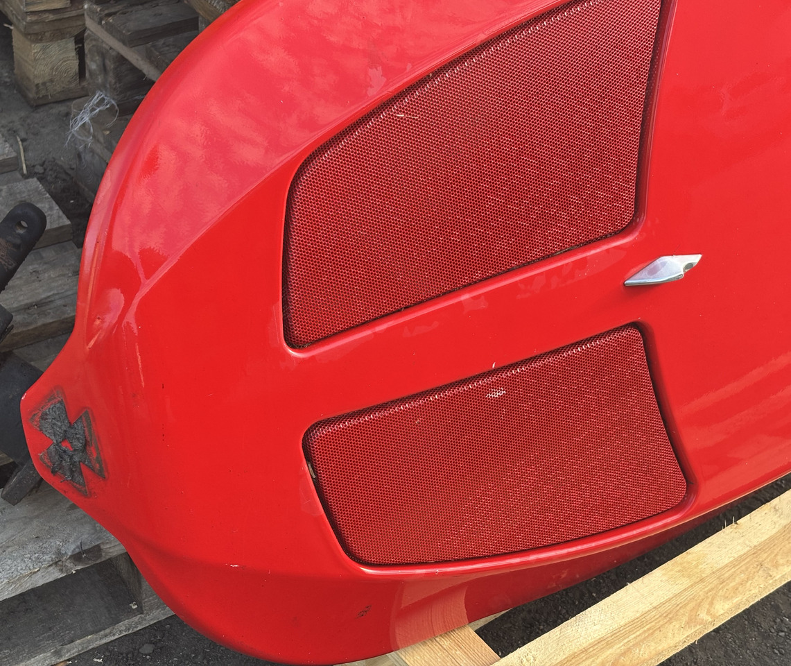 Massey Ferguson 5613 Maska - Carrocería y exterior para Maquinaria agrícola: foto 3 Massey Ferguson 5613 Maska - Carrocería y exterior para Maquinaria agrícola: foto 3