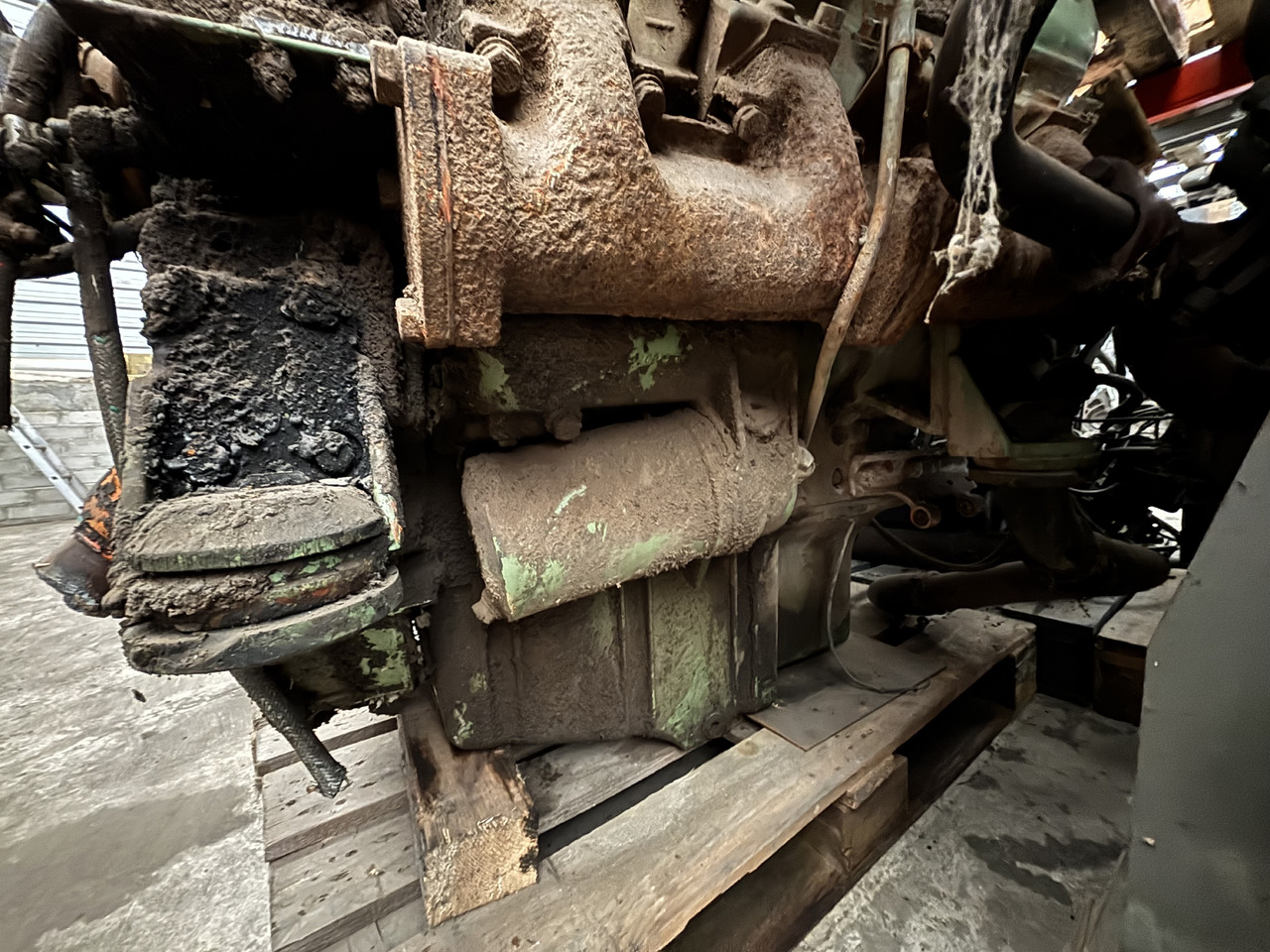 Mercedes Benz V8 OM422 OM 422 Silnik ZF S6-85 Moc 206Kw - Motor para Camión: foto 4 Mercedes Benz V8 OM422 OM 422 Silnik ZF S6-85 Moc 206Kw - Motor para Camión: foto 4