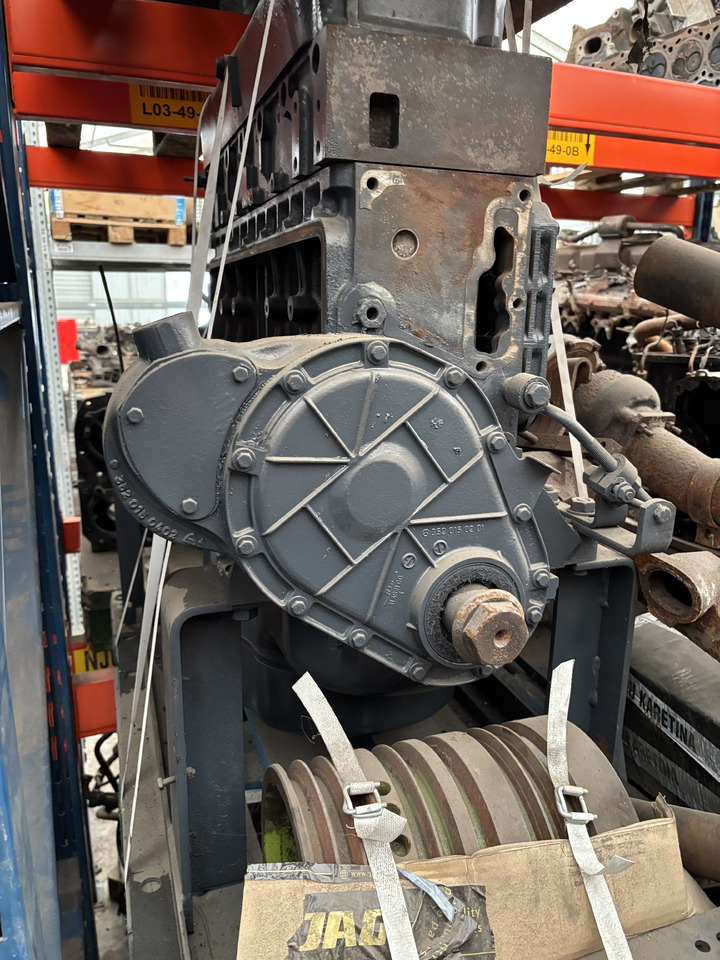 Mercedes OM 352 OM 352 5,7 L Silnik Blok Pokrywa CZĘŚCI 3520150201 3621880102 - Motor y piezas para Camión: foto 1 Mercedes OM 352 OM 352 5,7 L Silnik Blok Pokrywa CZĘŚCI 3520150201 3621880102 - Motor y piezas para Camión: foto 1