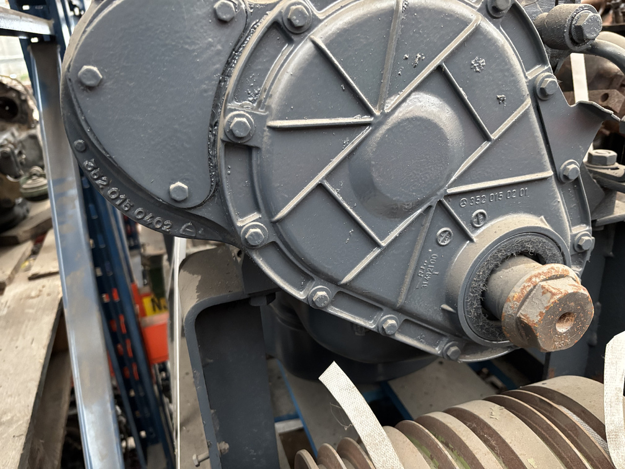 Mercedes OM 352 OM 352 5,7 L Silnik Blok Pokrywa CZĘŚCI 3520150201 3621880102 - Motor y piezas para Camión: foto 2 Mercedes OM 352 OM 352 5,7 L Silnik Blok Pokrywa CZĘŚCI 3520150201 3621880102 - Motor y piezas para Camión: foto 2