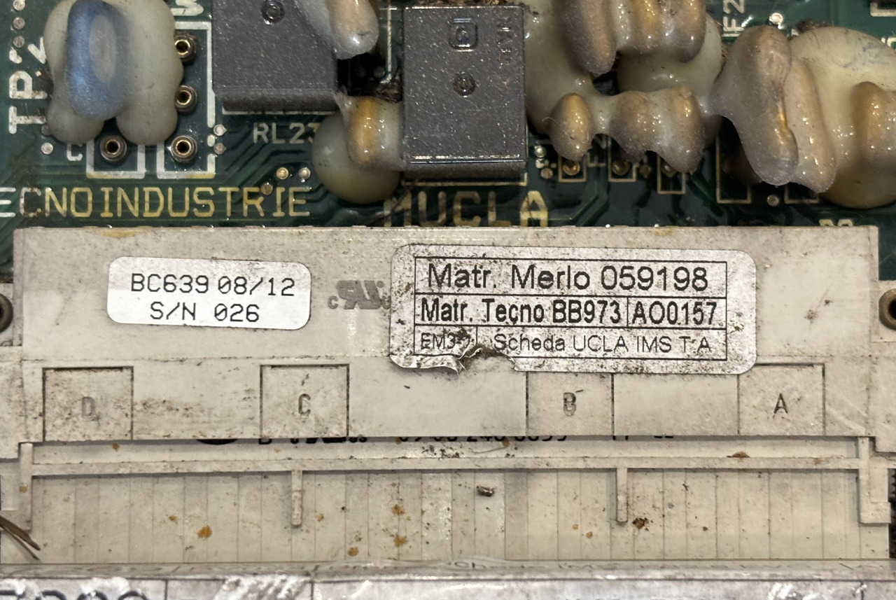 Merlo 059198 Kontroler Płyta Elektroniczna ECU MUGS UGS SGB Sterownik Bezpiecznik - Unidad de control para Maquinaria agrícola: foto 2 Merlo 059198 Kontroler Płyta Elektroniczna ECU MUGS UGS SGB Sterownik Bezpiecznik - Unidad de control para Maquinaria agrícola: foto 2