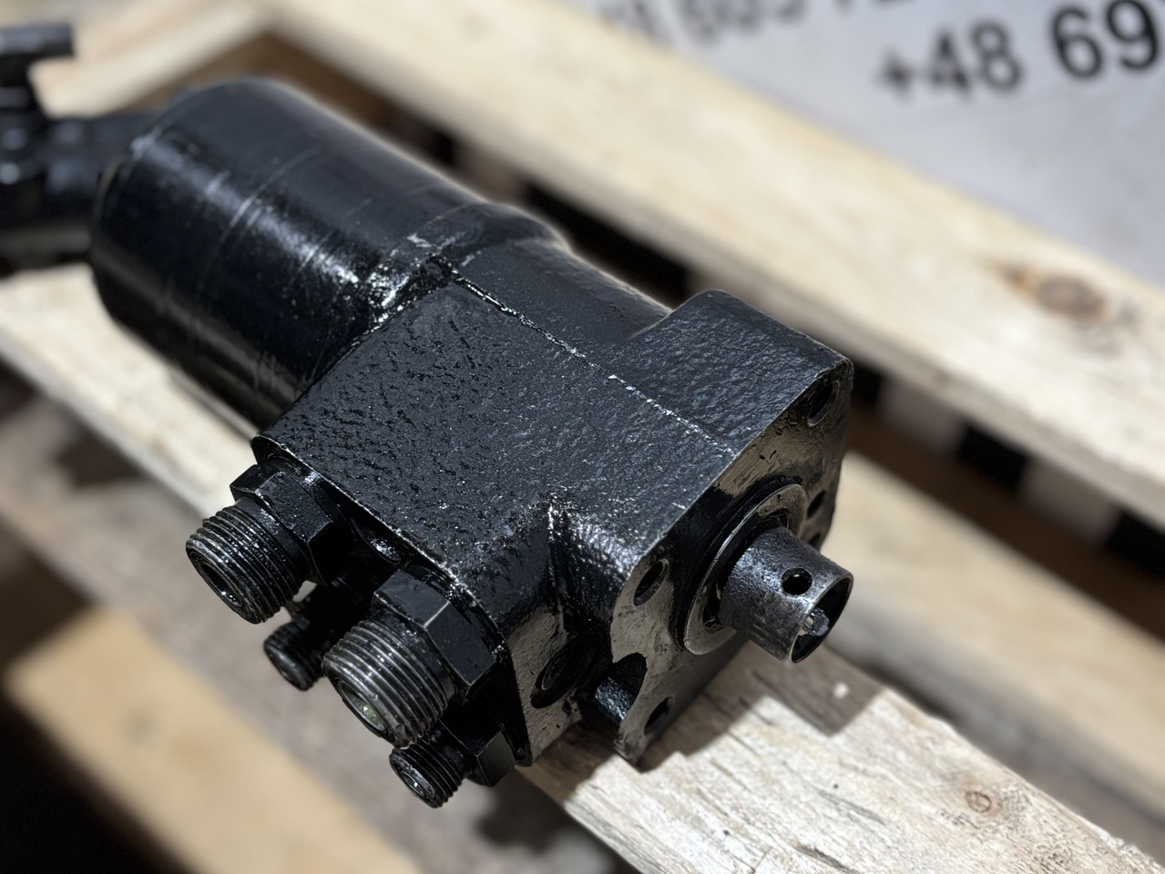 New Holland Orbitrol T6070 T6080 T6090 T7060 T7070 CASE Puma 47136607 - Bomba de dirección para Maquinaria agrícola: foto 2 New Holland Orbitrol T6070 T6080 T6090 T7060 T7070 CASE Puma 47136607 - Bomba de dirección para Maquinaria agrícola: foto 2