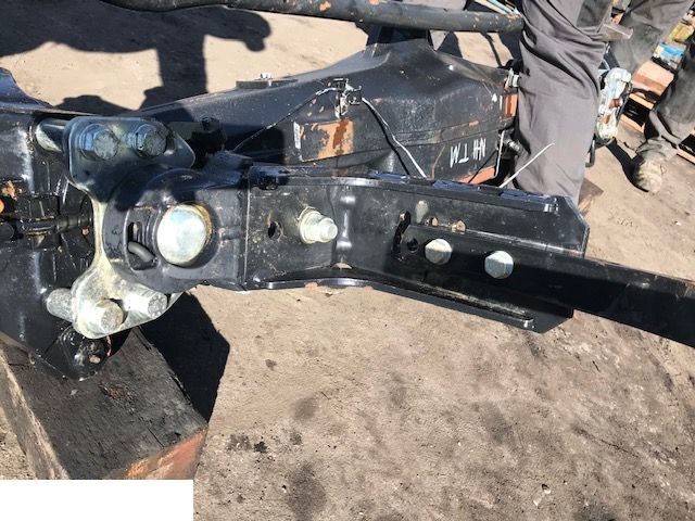 New Holland TM - Mocowanie Błotnika - Guardabarros para Maquinaria de construcción: foto 1 New Holland TM - Mocowanie Błotnika - Guardabarros para Maquinaria de construcción: foto 1