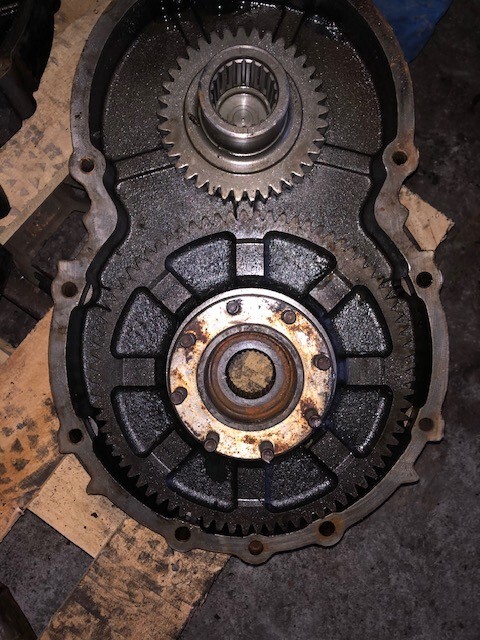 OBUDOWA MOSTU , TRYBY ZF AV 230 VOLVO L30 L35 ZETTELMEYER 602 - Transmisión para Maquinaria de construcción: foto 3 OBUDOWA MOSTU , TRYBY ZF AV 230 VOLVO L30 L35 ZETTELMEYER 602 - Transmisión para Maquinaria de construcción: foto 3