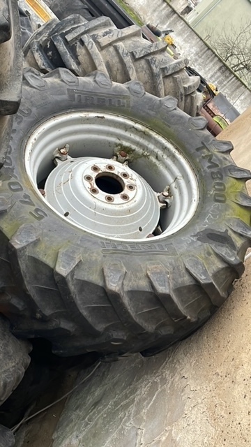 Same Rubin Lamborgini koła felgi 540/65R30 - Llanta para Maquinaria agrícola: foto 2 Same Rubin Lamborgini koła felgi 540/65R30 - Llanta para Maquinaria agrícola: foto 2