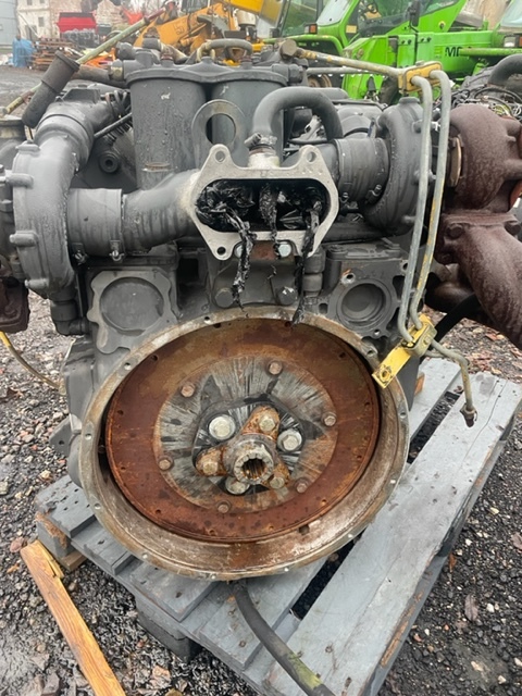 Silnik Mercedes OM442 z kombajnu - Motor para Cosechadora de granos: foto 2 Silnik Mercedes OM442 z kombajnu - Motor para Cosechadora de granos: foto 2