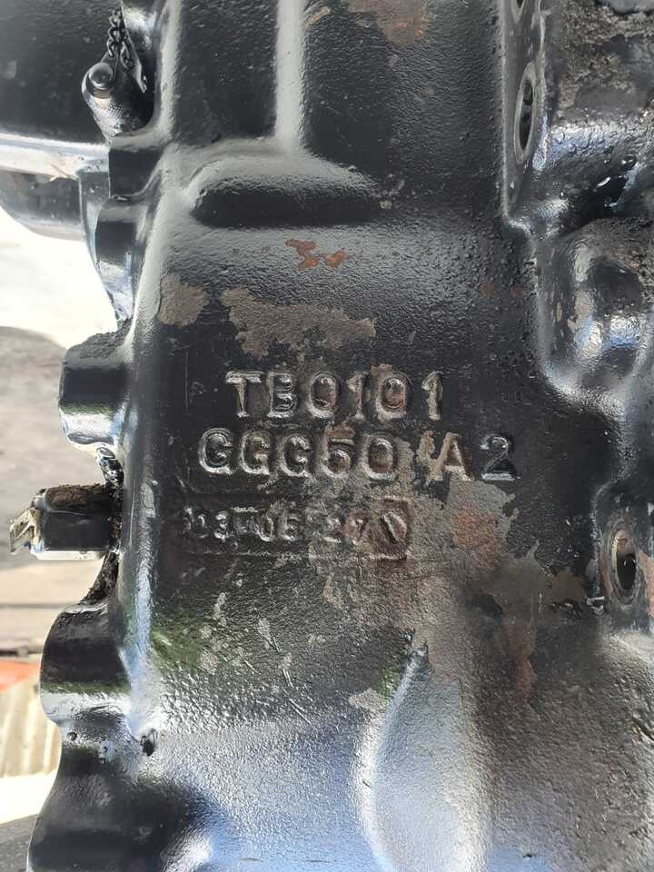 Valtra T160 - Zwolnica - Zwrotnica - Półoś - Skrzynia - Silnik - Siłowniki - Tylny WOM - Mangueta para Maquinaria agrícola: foto 4 Valtra T160 - Zwolnica - Zwrotnica - Półoś - Skrzynia - Silnik - Siłowniki - Tylny WOM - Mangueta para Maquinaria agrícola: foto 4