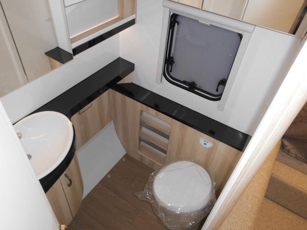 Caravana nuevo Hobby De Luxe 460 SFf 2025 AUTARK FBH 1500kg. +++ Hobby De Luxe 460 SFf mit Extras, Lagerabverkauf: foto 15