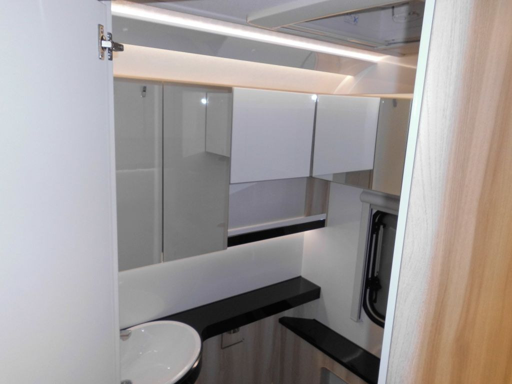 Caravana nuevo Hobby De Luxe 460 SFf 2025 AUTARK FBH 1500kg. +++ Hobby De Luxe 460 SFf mit Extras, Lagerabverkauf: foto 20