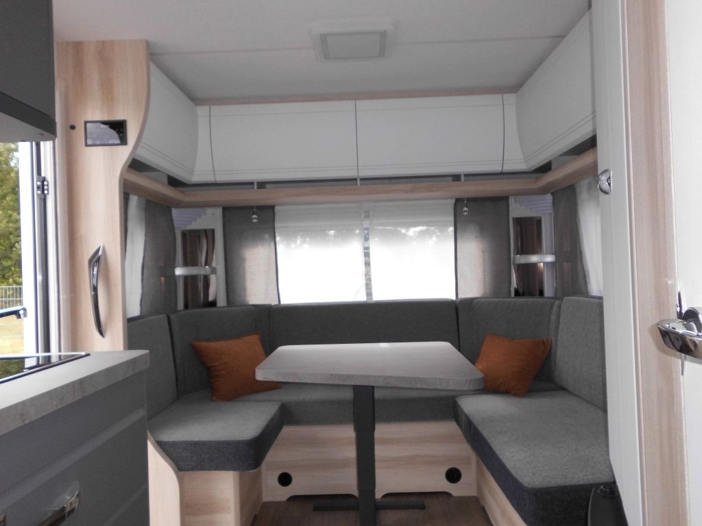 Hobby De Luxe 495 UL 2026 AUTARK 1800kg. Ambiente++ - Caravana: foto 5 Hobby De Luxe 495 UL 2026 AUTARK 1800kg. Ambiente++ - Caravana: foto 5