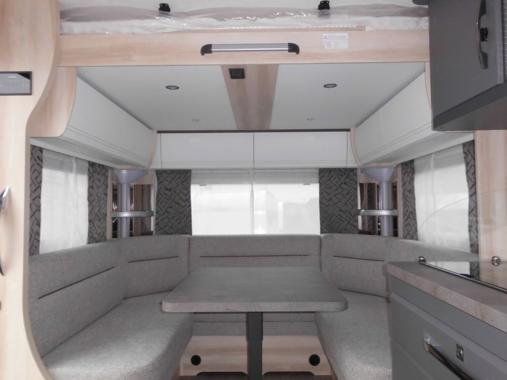 Hobby De Luxe 515 UHL mit Extras, Lagerabverkauf! - Caravana: foto 1 Hobby De Luxe 515 UHL mit Extras, Lagerabverkauf! - Caravana: foto 1