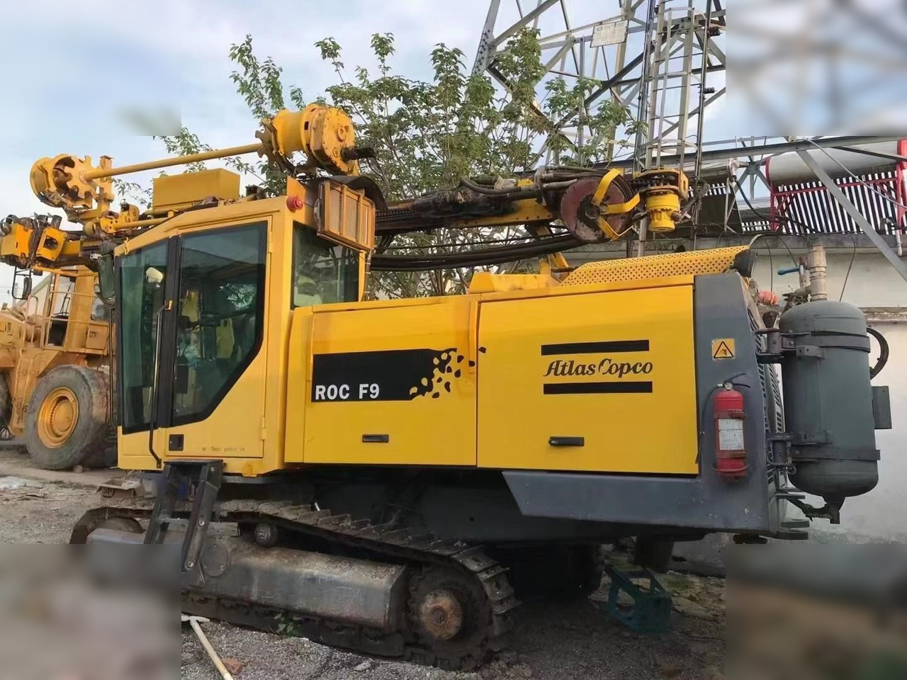 2002 ATLAS COPCO ROC F9CR - Perforadora: foto 1 2002 ATLAS COPCO ROC F9CR - Perforadora: foto 1