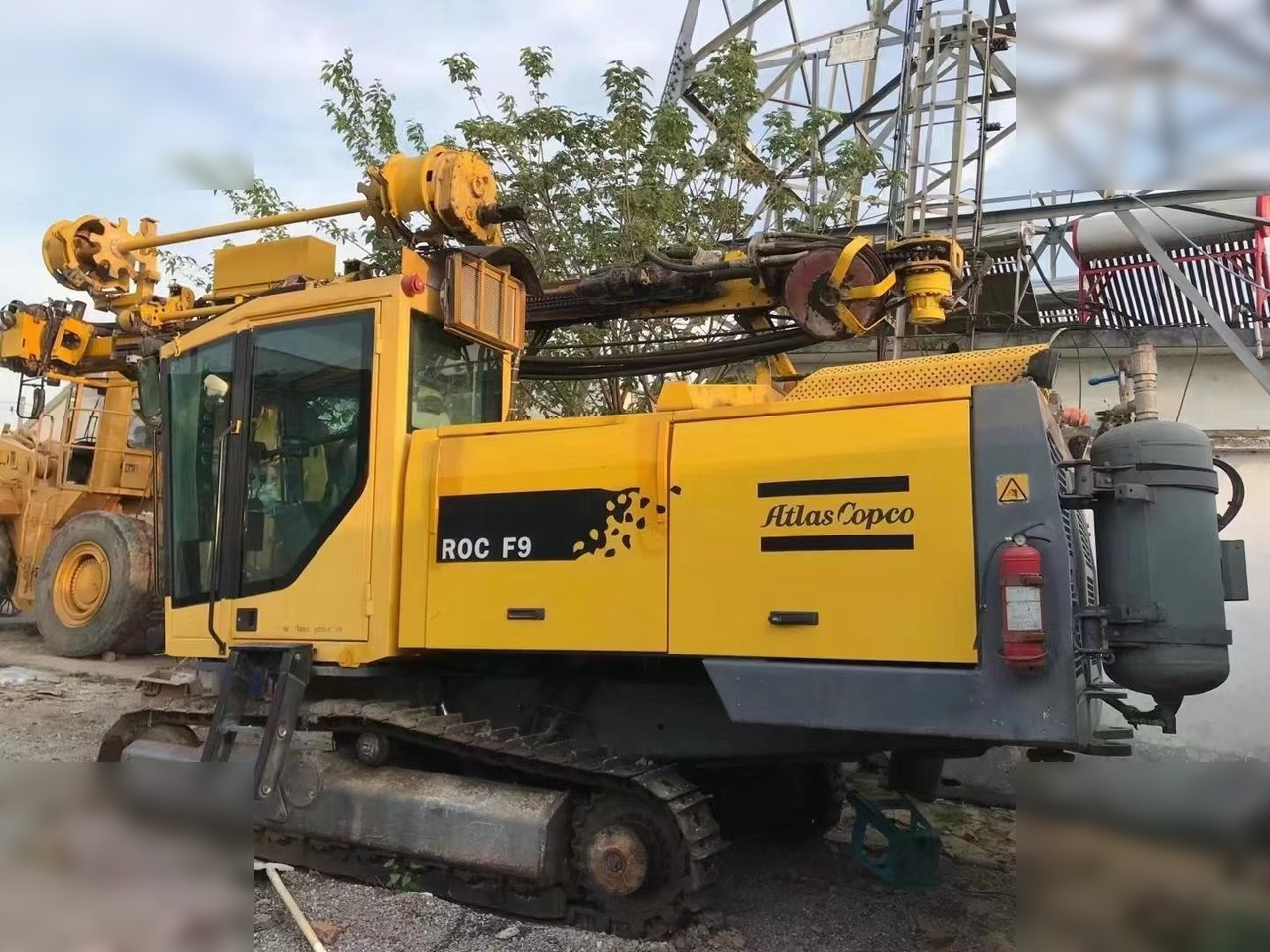 2002 ATLAS COPCO ROC F9CR - Perforadora: foto 1 2002 ATLAS COPCO ROC F9CR - Perforadora: foto 1