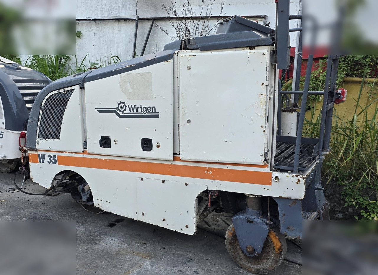 2005 WIRTGEN W35DC - Fresadora en frío: foto 1 2005 WIRTGEN W35DC - Fresadora en frío: foto 1