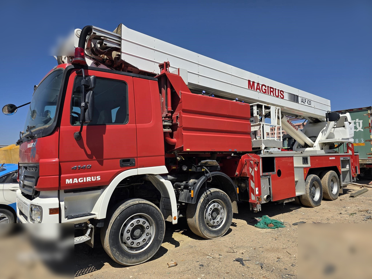 2011 MERCEDES-BENZ ACTROS 4140 - Camión con plataforma elevadora: foto 1 2011 MERCEDES-BENZ ACTROS 4140 - Camión con plataforma elevadora: foto 1