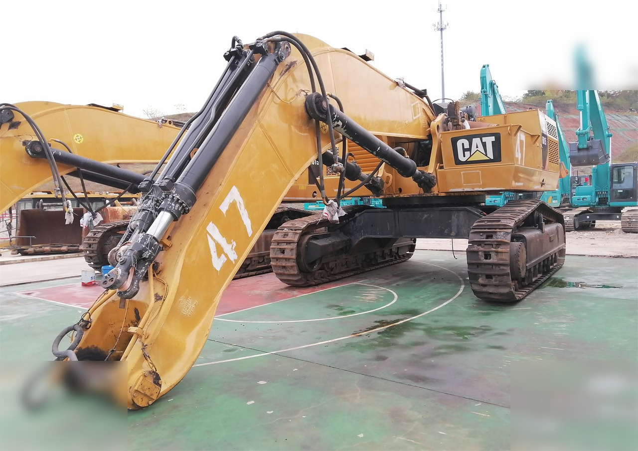 2013 CATERPILLAR 6015 - Excavadora de cadenas: foto 4 2013 CATERPILLAR 6015 - Excavadora de cadenas: foto 4