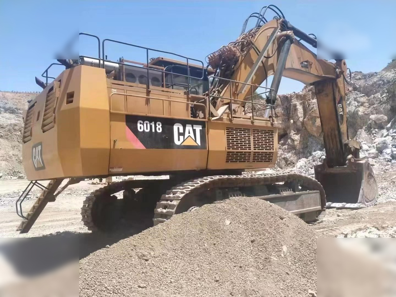 2013 CATERPILLAR 6018 - Excavadora de cadenas: foto 4 2013 CATERPILLAR 6018 - Excavadora de cadenas: foto 4
