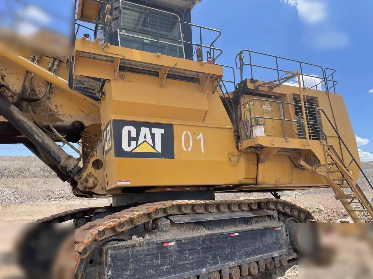 2013 CATERPILLAR 6040ACFS - Excavadora de cadenas: foto 2 2013 CATERPILLAR 6040ACFS - Excavadora de cadenas: foto 2