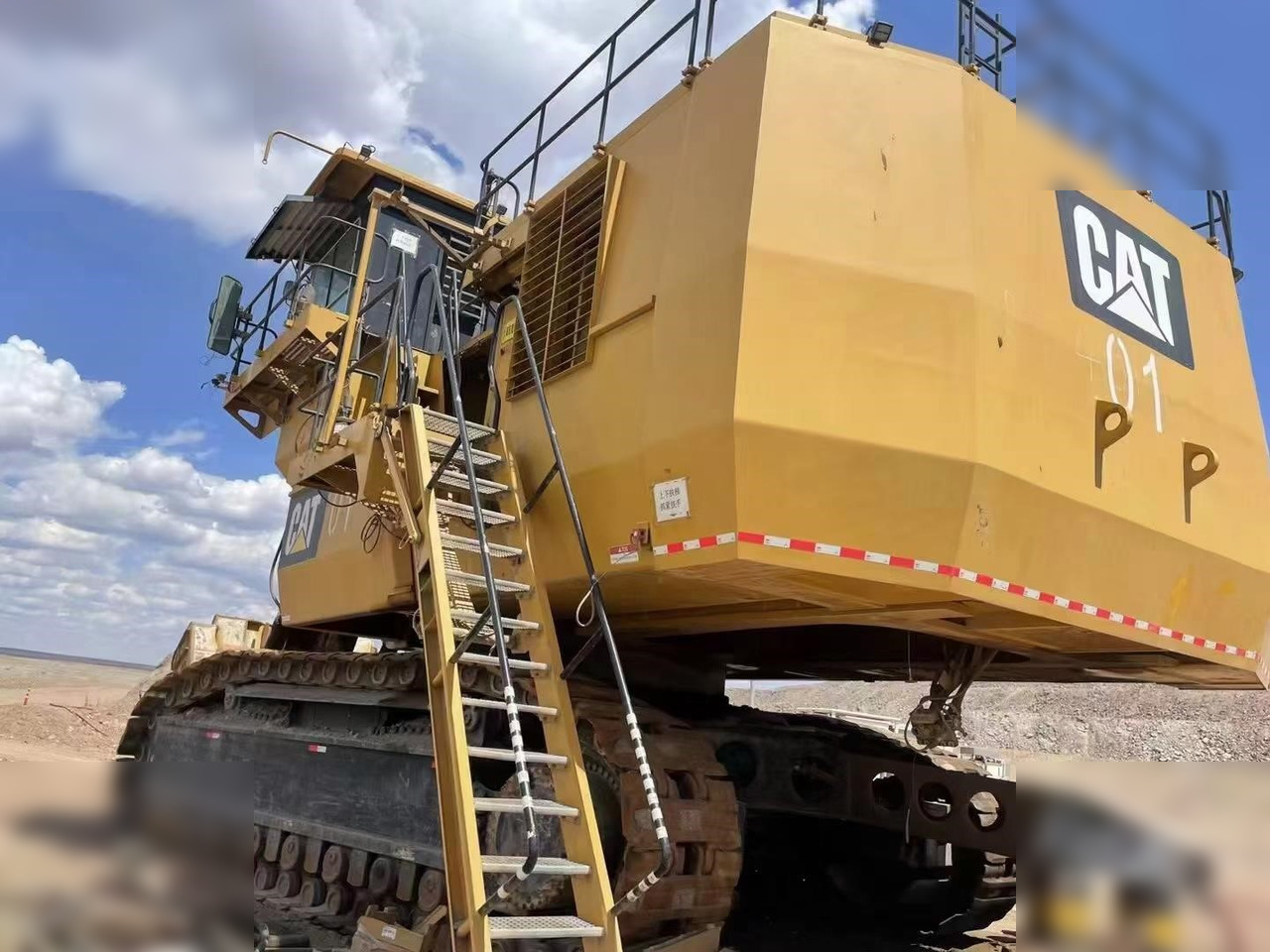 2013 CATERPILLAR 6040ACFS - Excavadora de cadenas: foto 1 2013 CATERPILLAR 6040ACFS - Excavadora de cadenas: foto 1