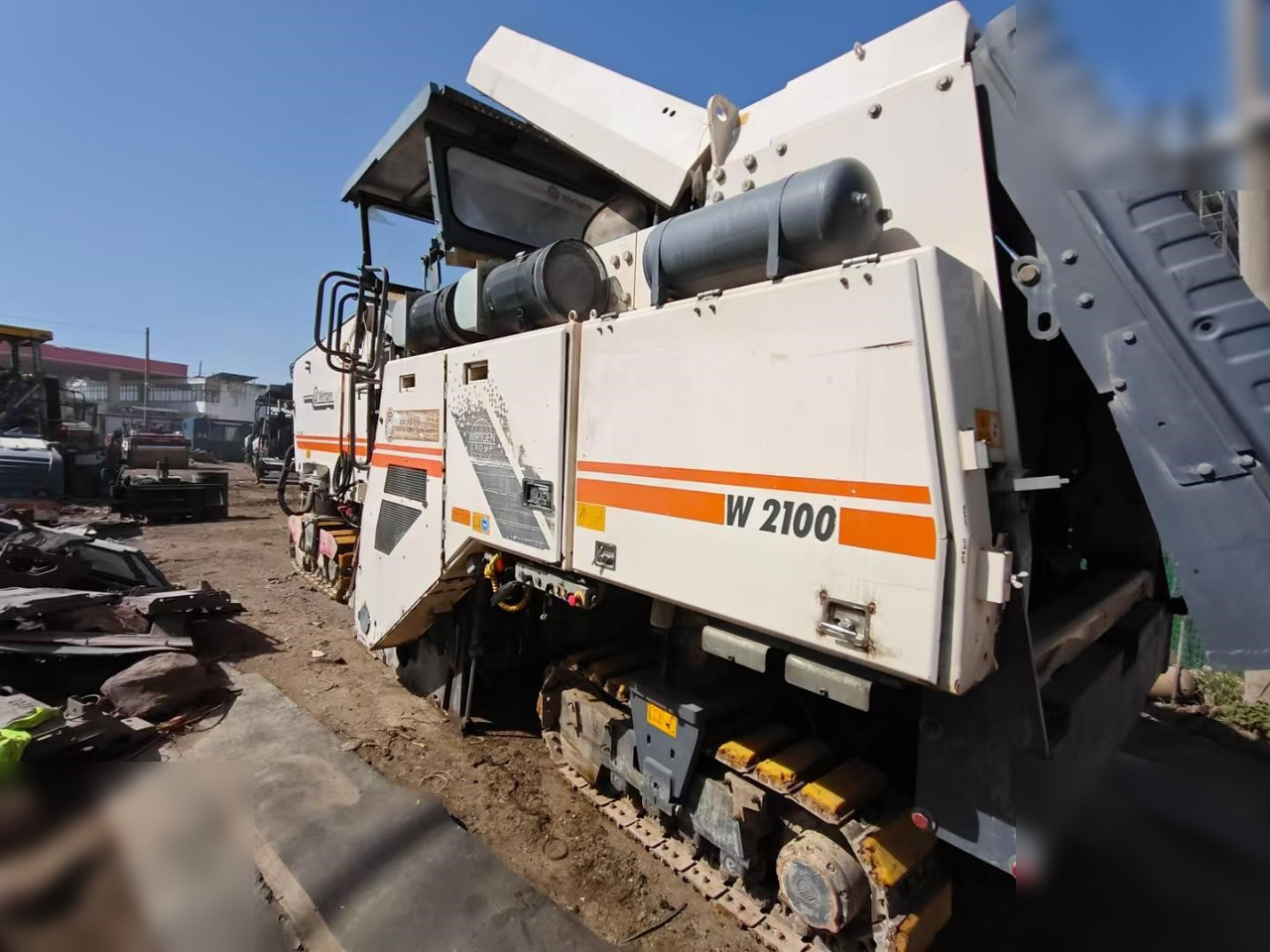 2013 WIRTGEN W2100 - Fresadora en frío: foto 1 2013 WIRTGEN W2100 - Fresadora en frío: foto 1