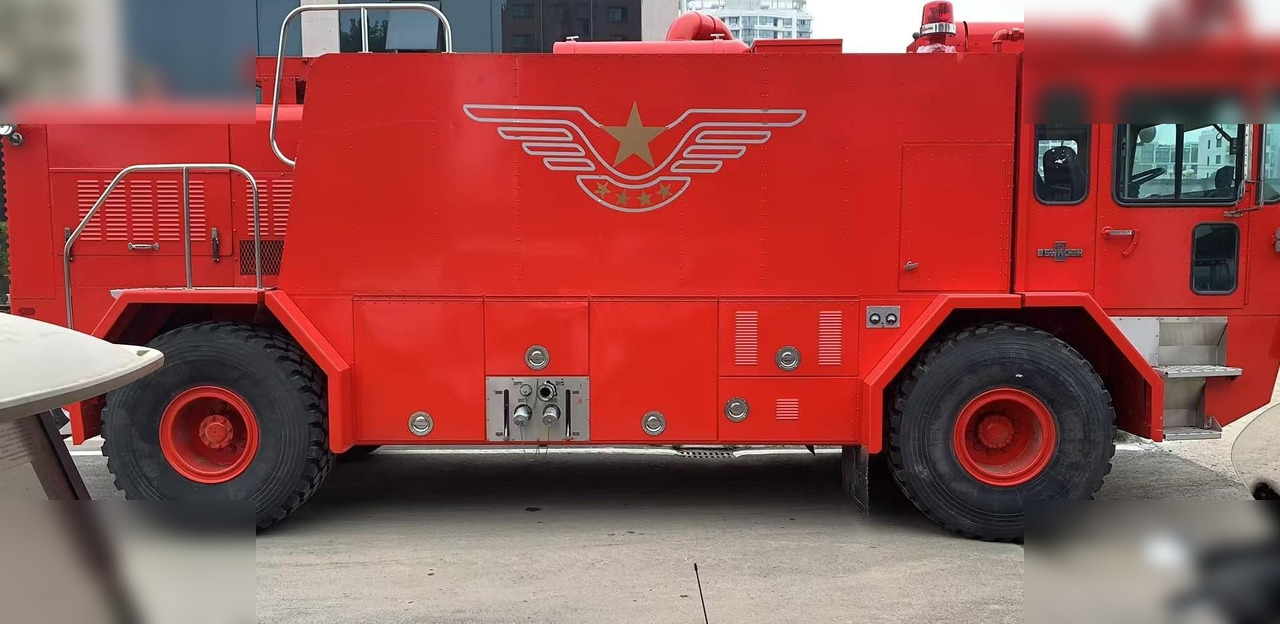 2019 OSHKOSH T1500 - Otros maquinaria: foto 1 2019 OSHKOSH T1500 - Otros maquinaria: foto 1