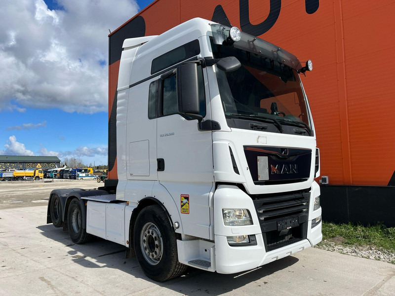 MAN TGX 28.500 6x2 XXL / HYDRAULICS / INTARDER / DOUBLE BOGIE - Cabeza tractora: foto 4 MAN TGX 28.500 6x2 XXL / HYDRAULICS / INTARDER / DOUBLE BOGIE - Cabeza tractora: foto 4