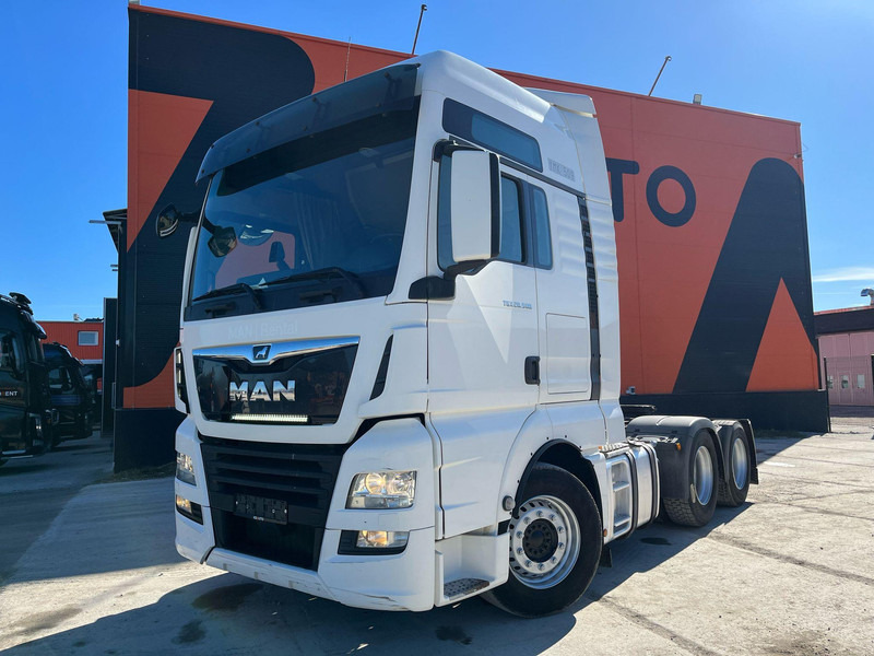 MAN TGX 28.500 6x2 XXL / INTARDER / DOUBLE BOGIE - Cabeza tractora: foto 2 MAN TGX 28.500 6x2 XXL / INTARDER / DOUBLE BOGIE - Cabeza tractora: foto 2
