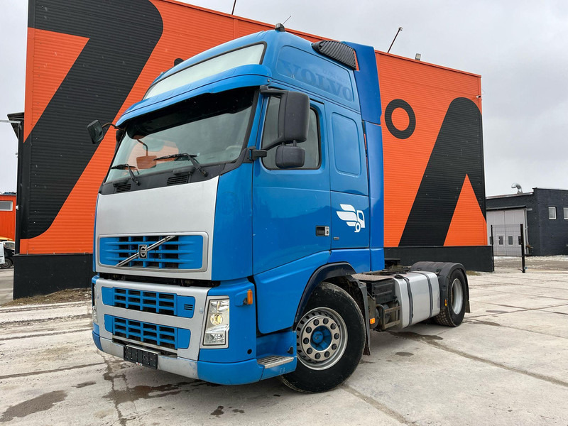 Volvo FH 400 4x2 GLOBE XL - Cabeza tractora: foto 2 Volvo FH 400 4x2 GLOBE XL - Cabeza tractora: foto 2