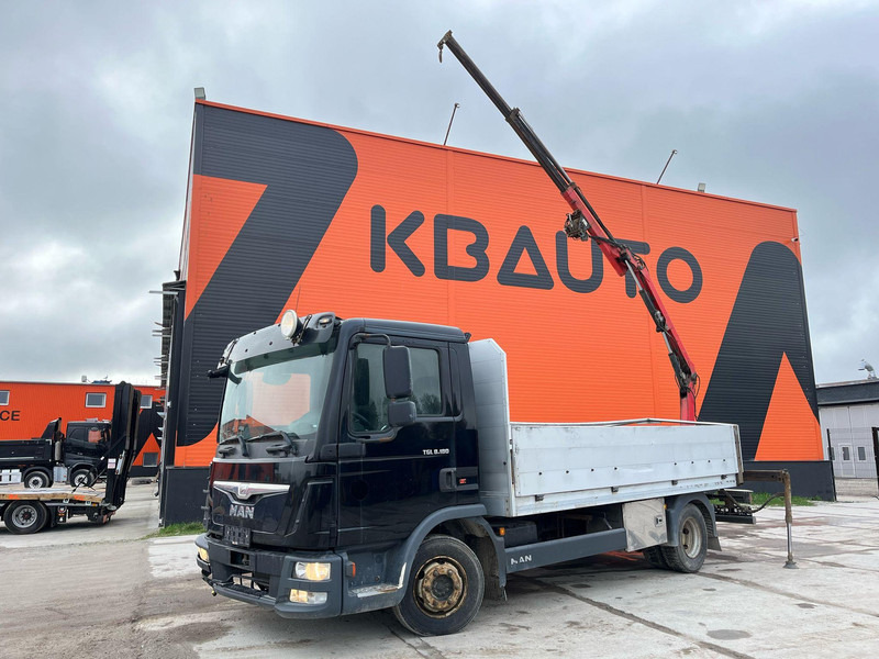 MAN TGL 8.180 4x2 CAB DAMAGE ! / Fassi F28 / PLATFORM L=4366 mm - Camión caja abierta, Camión grúa: foto 1 MAN TGL 8.180 4x2 CAB DAMAGE ! / Fassi F28 / PLATFORM L=4366 mm - Camión caja abierta, Camión grúa: foto 1
