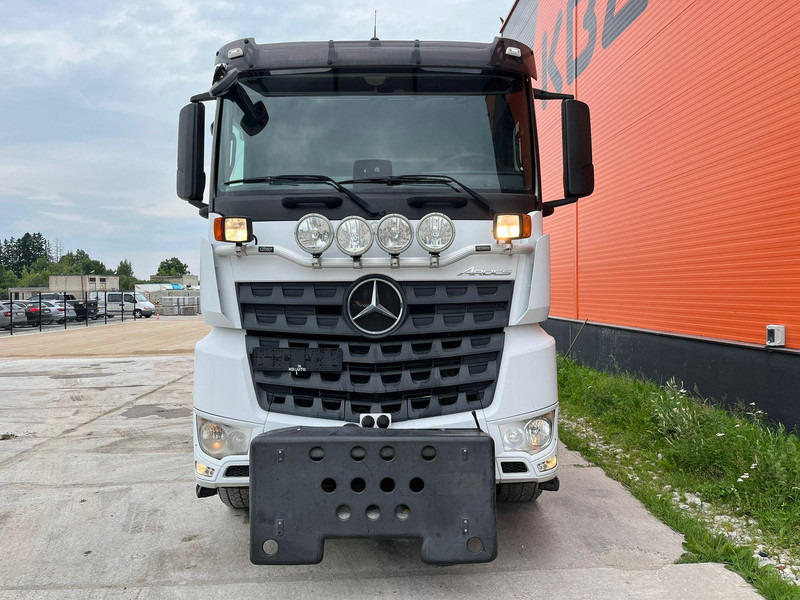 Mercedes-Benz Arocs 3242 8x4 PK22002 / RETARDER / SNOW PLOW EQUIPMENT / GRAPPLE - Camión multibasculante, Camión grúa: foto 3 Mercedes-Benz Arocs 3242 8x4 PK22002 / RETARDER / SNOW PLOW EQUIPMENT / GRAPPLE - Camión multibasculante, Camión grúa: foto 3