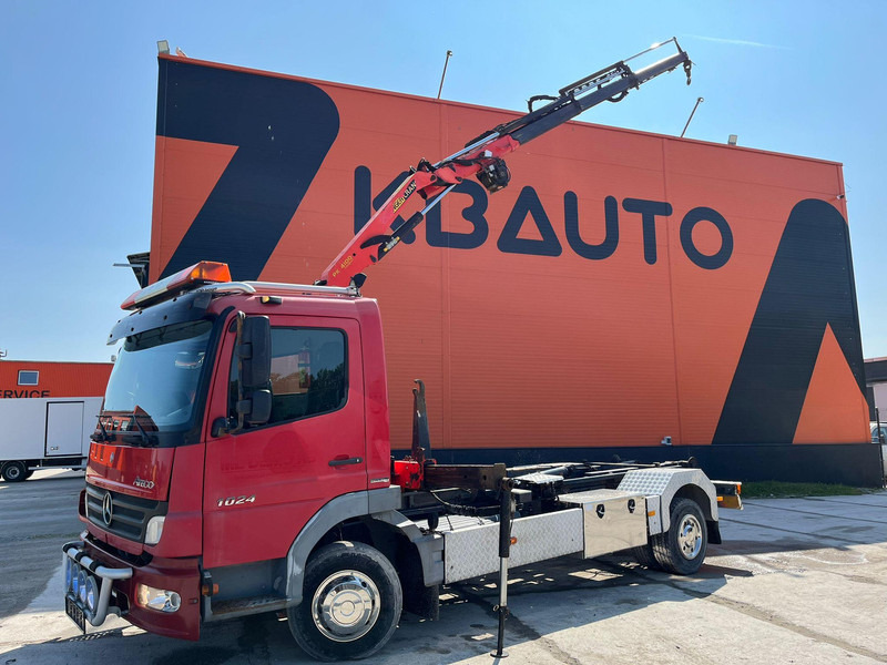 Mercedes-Benz Atego 1024 4x2 PK4100 + WINCH / HOOK LIFT L=3900 mm - Camión multibasculante, Camión grúa: foto 1 Mercedes-Benz Atego 1024 4x2 PK4100 + WINCH / HOOK LIFT L=3900 mm - Camión multibasculante, Camión grúa: foto 1