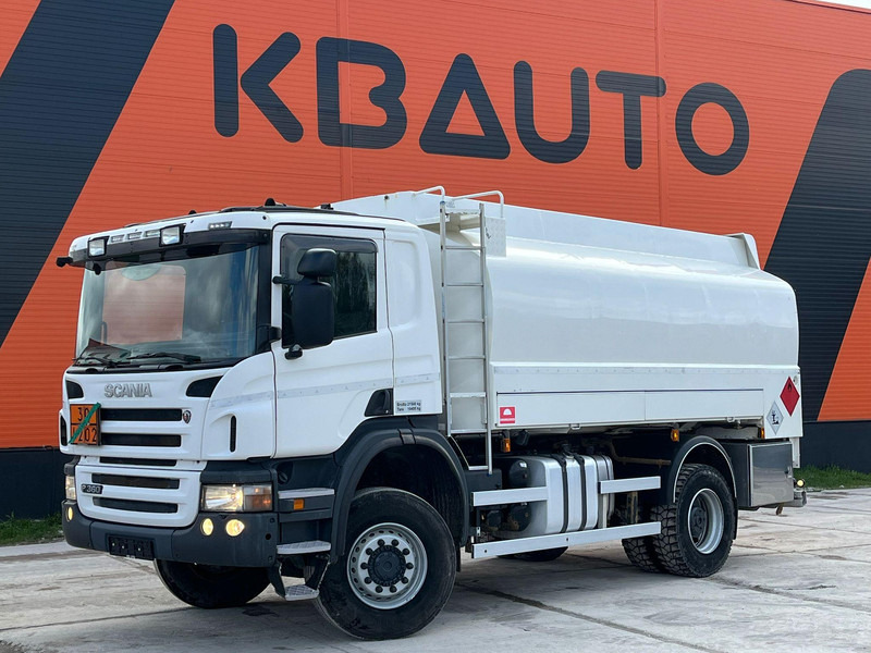 Scania P 360 4x4 TANK 12000 l / ADR - Camión cisterna: foto 1 Scania P 360 4x4 TANK 12000 l / ADR - Camión cisterna: foto 1