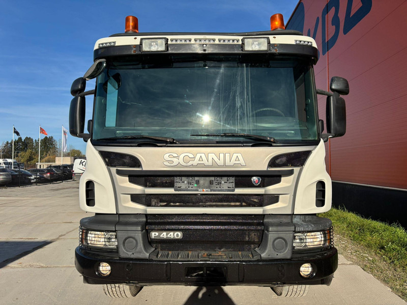 Scania P 440 8x4 RETARDER / FULL STEEL / BOX L=5850 mm - Camión volquete: foto 3 Scania P 440 8x4 RETARDER / FULL STEEL / BOX L=5850 mm - Camión volquete: foto 3